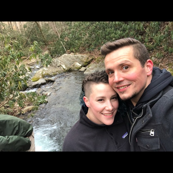 Meet your Posher, Taylor - Picture 1 of 1